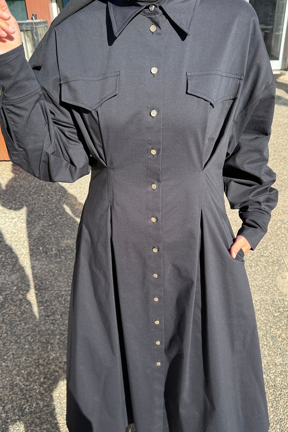 Exquise Gömlek Yaka Uzun Kollu Cepli Regular Düğmeli Midi Elbise