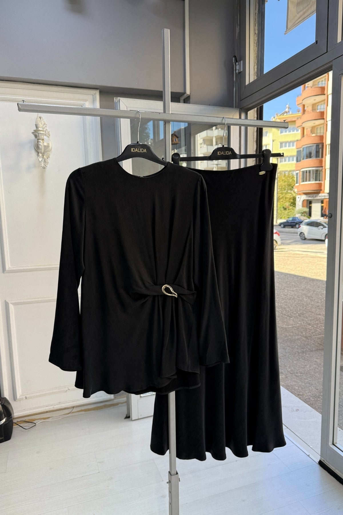 Miss Dalida Siyah Dökümlü Uzun Etek