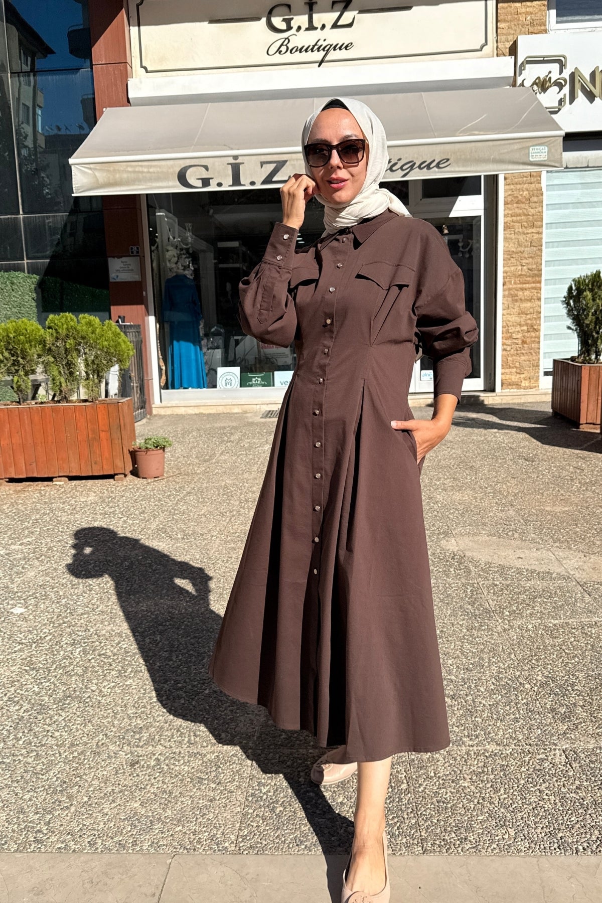 Exquise Gömlek Yaka Uzun Kollu Cepli Regular Düğmeli Midi Elbise