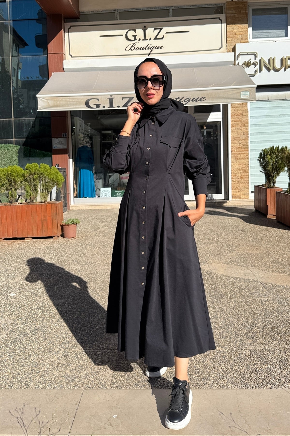 Exquise Gömlek Yaka Uzun Kollu Cepli Regular Düğmeli Midi Elbise