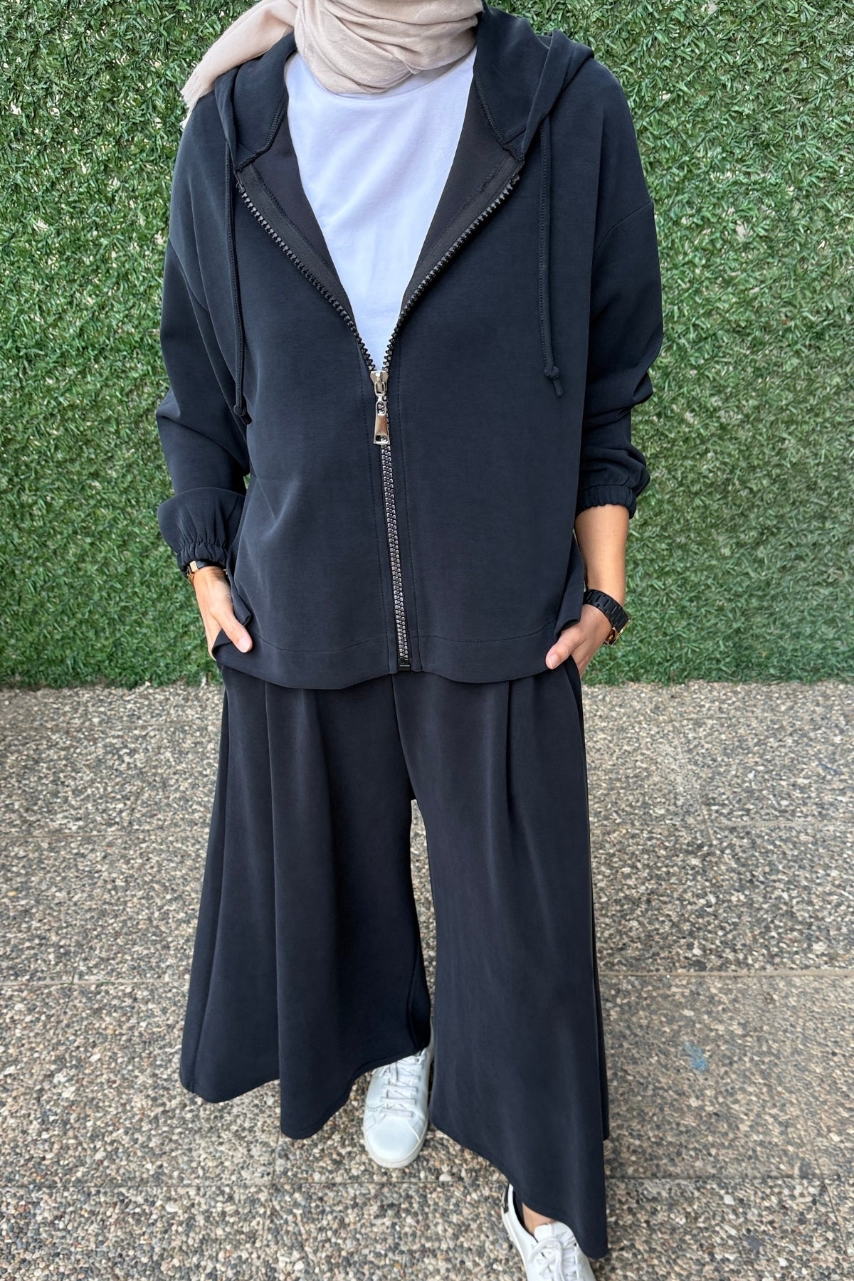 Merwish Alora Takım-Siyah