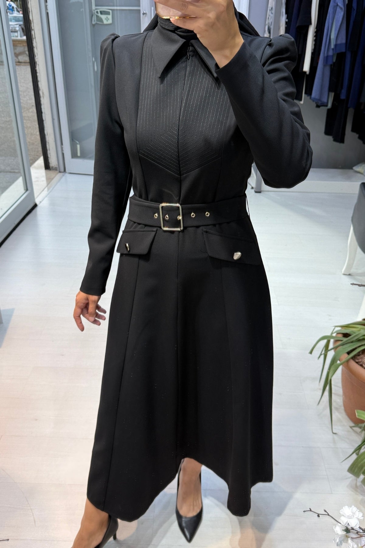 Exquise Önden Fermuarlı Kemerli Uzun Kol Slim Fit Midi Elbise