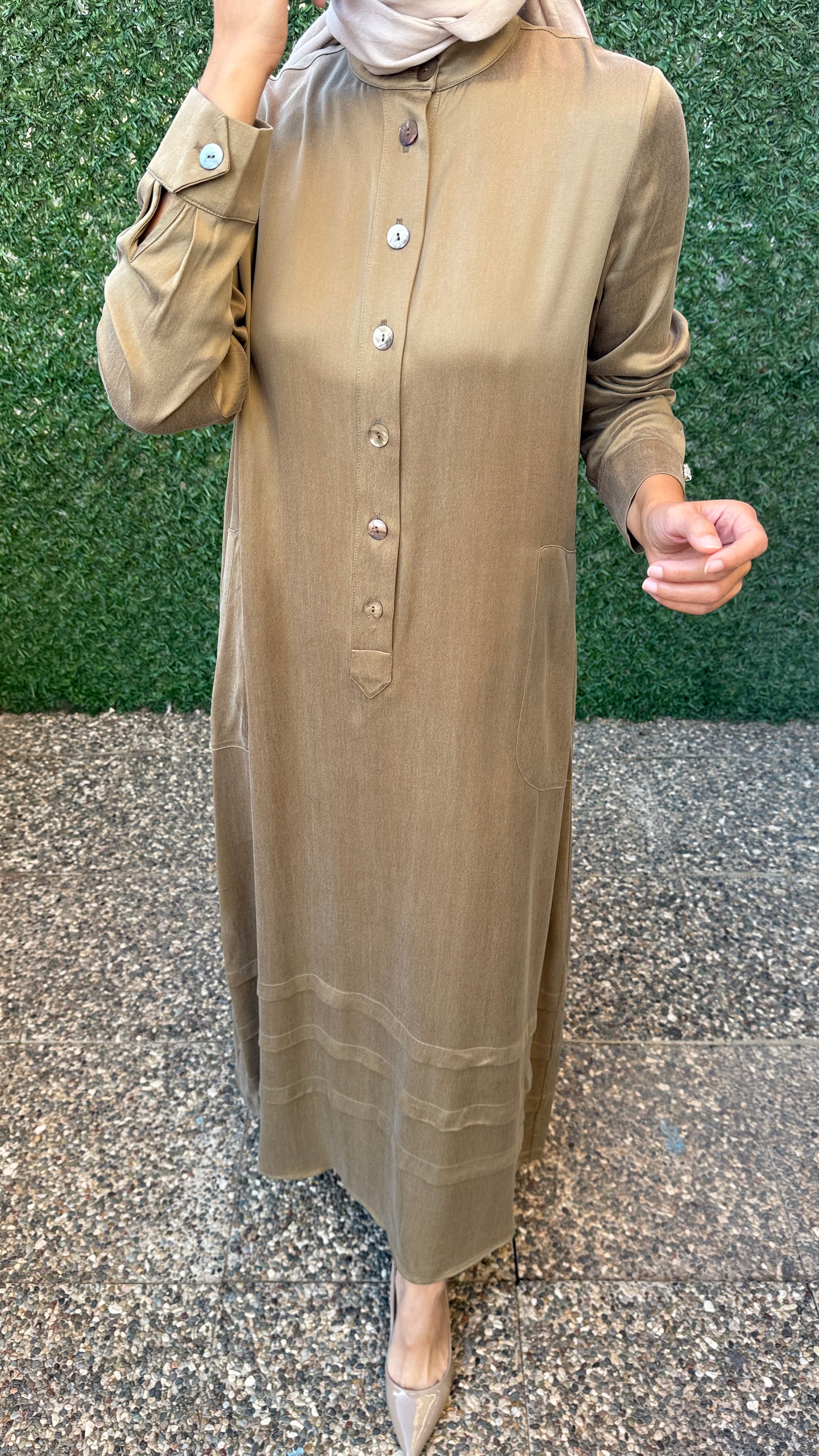 Miss Dalida Hakim Yaka Düğmeli Düz Renk Elbise