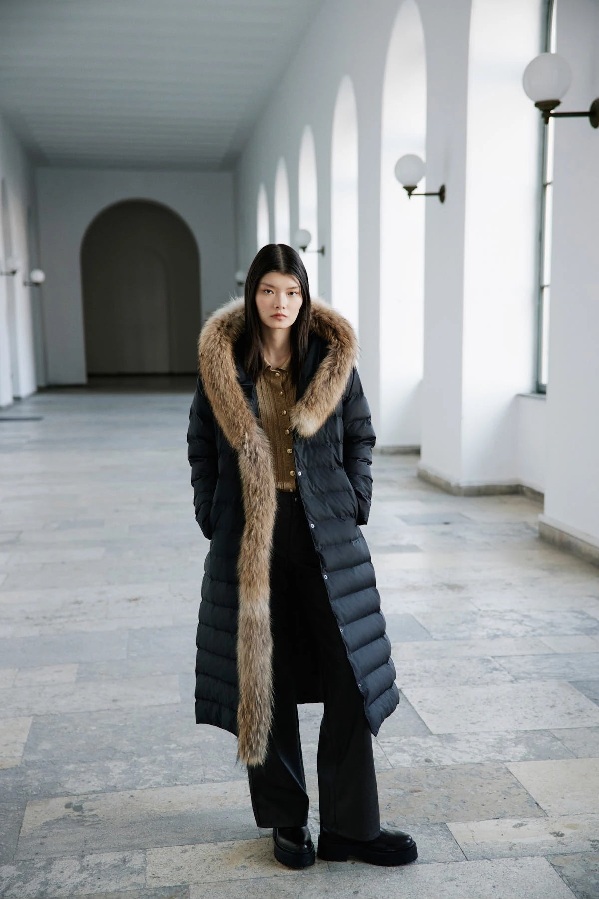 Womania Milano - Naturel Kürk Detaylı Mont