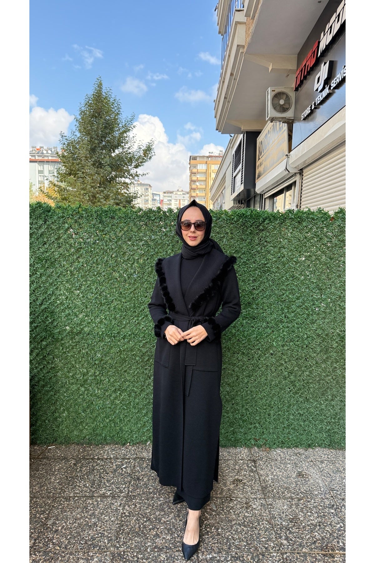 Miss Dalida Kürk Detaylı Siyah Hırka