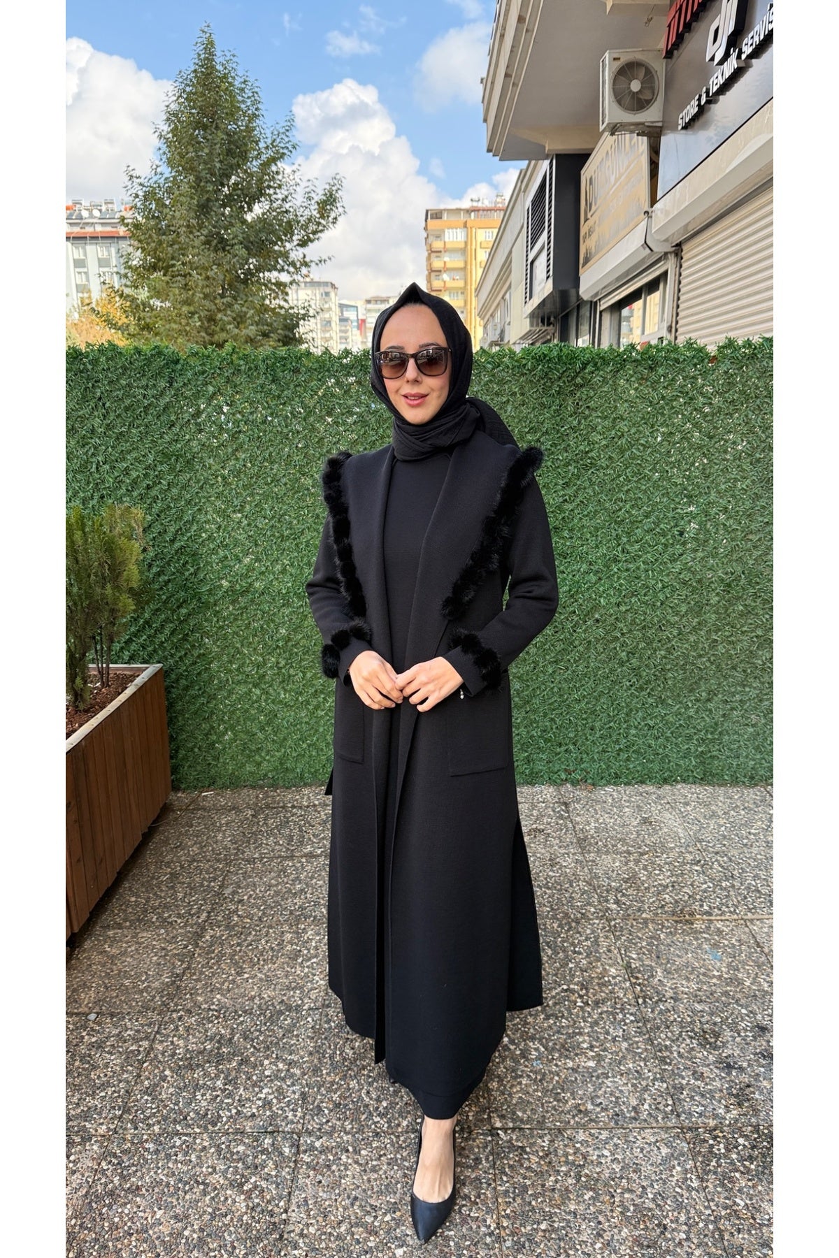 Miss Dalida Kürk Detaylı Siyah Hırka